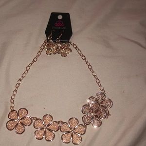 Gold flower necklace with matching earrings